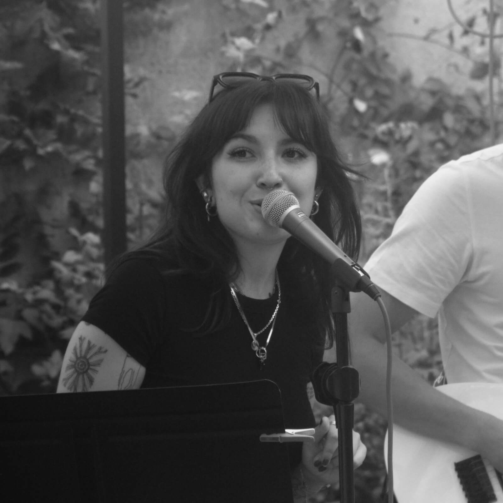 Photo de Léna la chanteuse du groupe