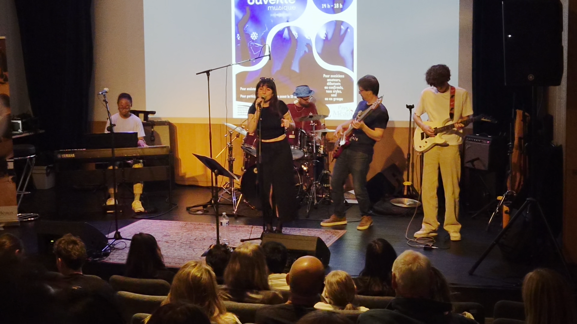 Extrait vidéos de la chanson Valerie